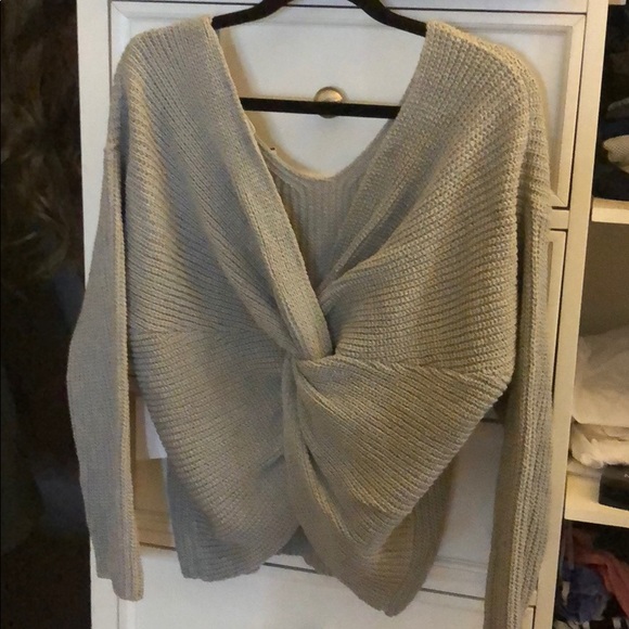 Sweater - Picture 4 of 4